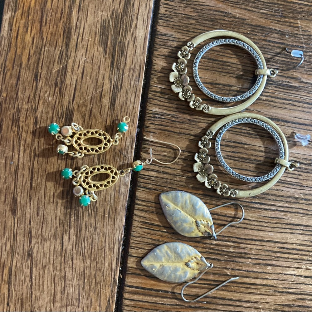 3 pairs of earrings